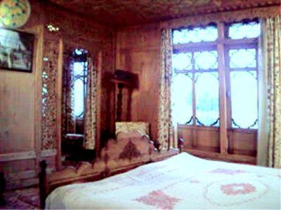 โกลเดน โฮป กรุ๊ปออฟโบ๊ต Hotel ศรีนาการ์ ภายนอก รูปภาพ